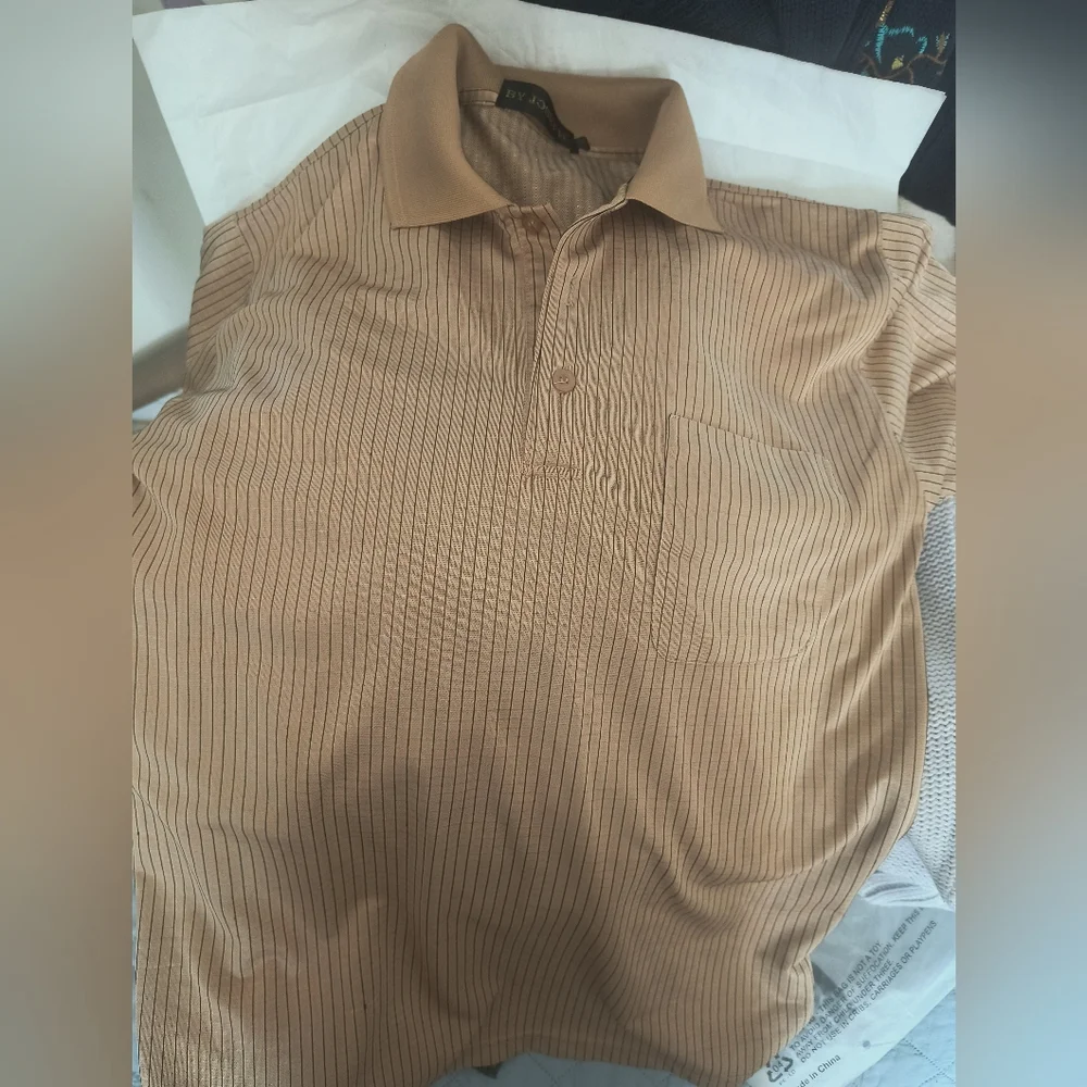 5 men's small shirts.  Misc brands.one need mended see photos.Euc - Picture 7 of 12